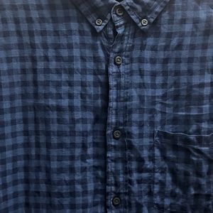Men's Banana Republic XL Linen short sleeve shirt.